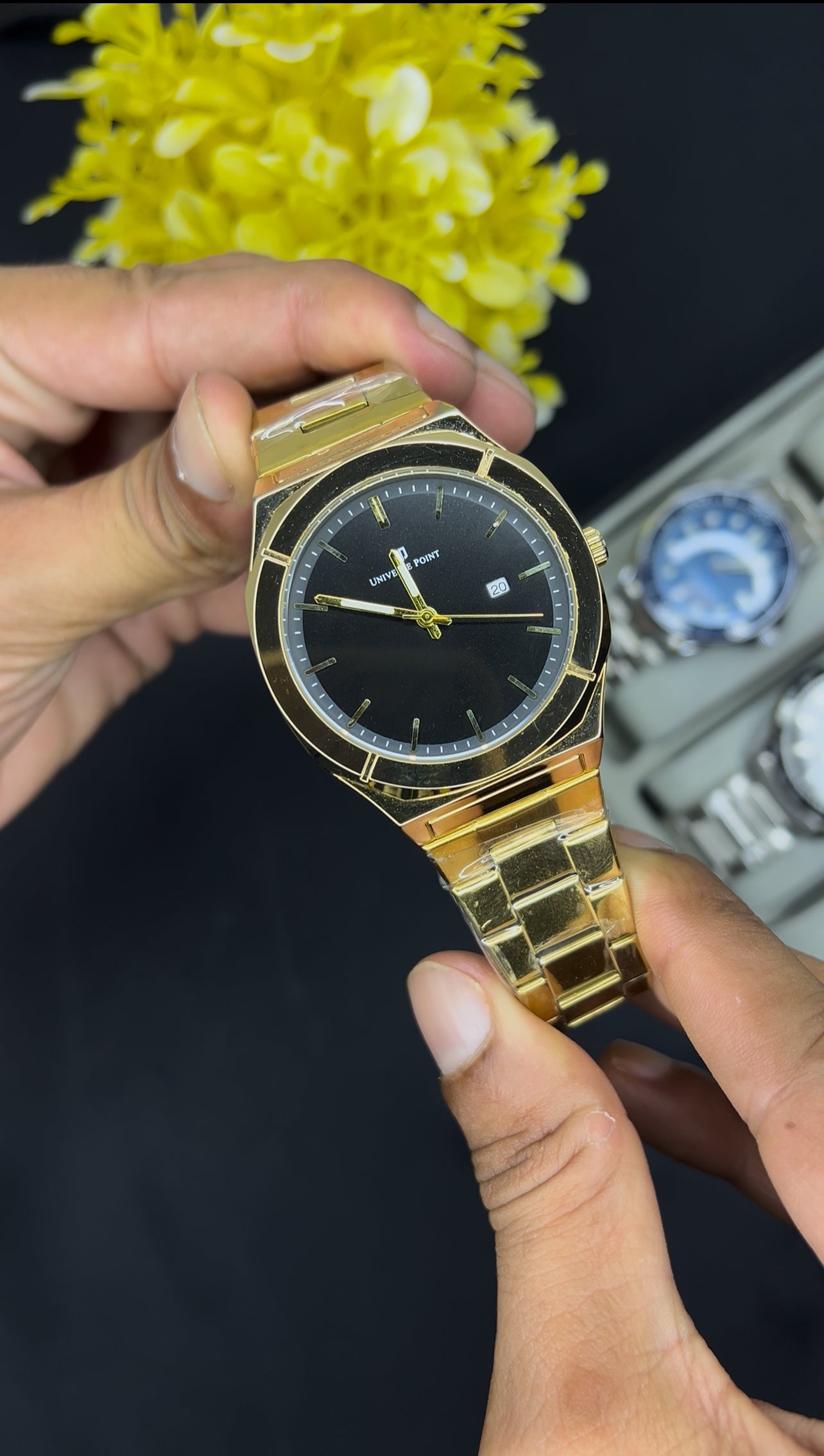 Universe Point (Gold-Black)