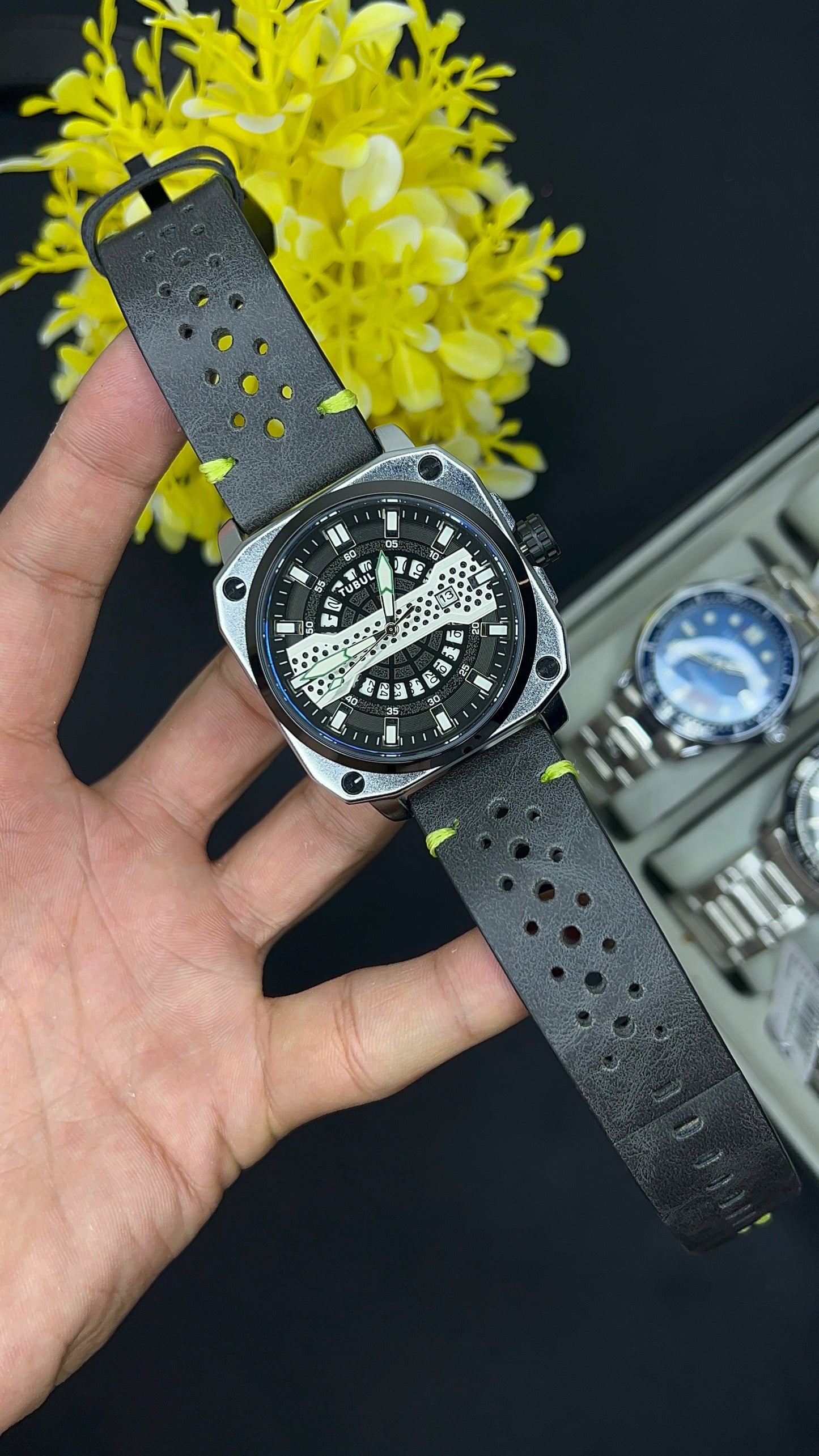 Tubular Spider 🕷️